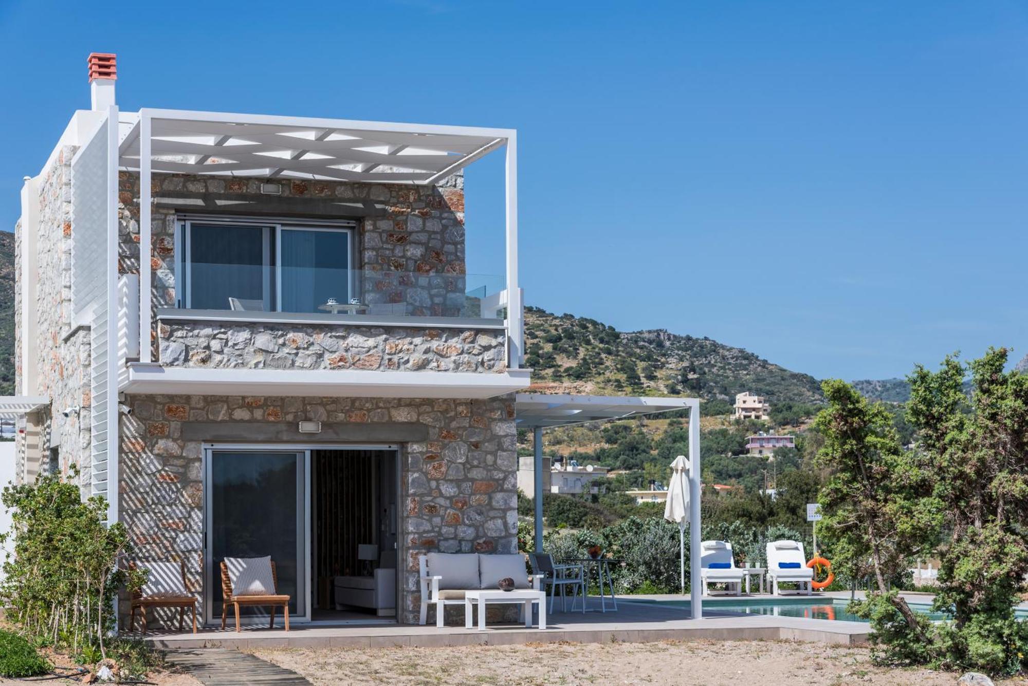 Cedar Bay Beachside Villas Palaiochora Exterior foto